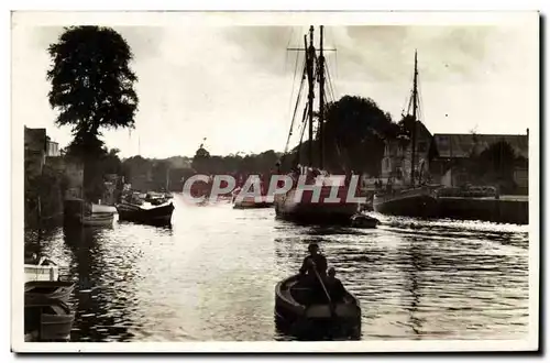Cartes postales moderne Bateau de peche Quimper L'entree du port L'Odet