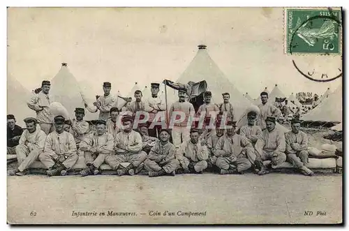 Ansichtskarte AK Militaria Infanterie en manoeuvres Coin d&#39un campement