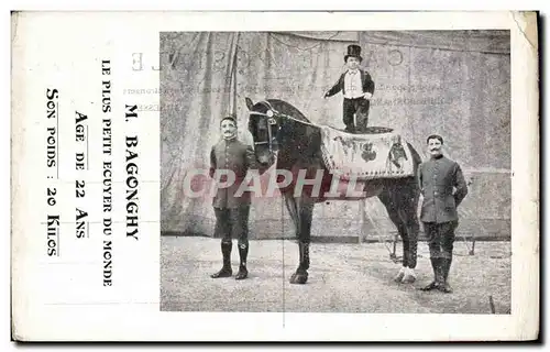 Cartes postales Nain M Bagonghy Le plus petit ecuyer du monde poney