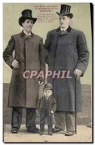 Cartes postales Les freres Hugo Nain Geant