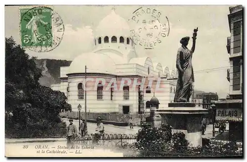 Cartes postales Statue de la liberte et la cathedrale Oran