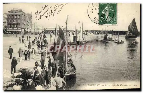 Cartes postales Bateau de Peche Le Treport L&#39arrivee du poisson