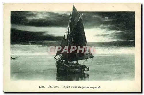 Cartes postales Bateau de Peche Royan Depart d'une barque au crepuscule