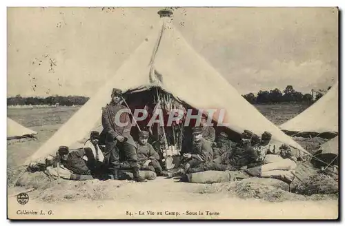 Ansichtskarte AK Fantaisie Militaria la vie au camp sous la tente