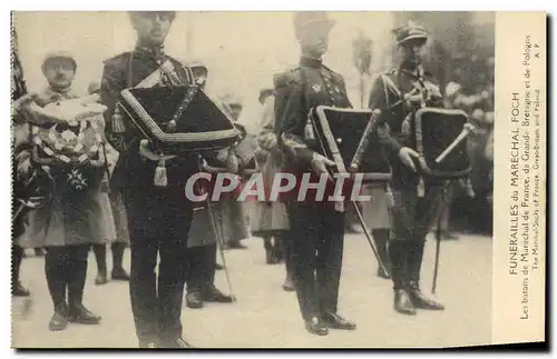 Ansichtskarte AK Fantaisie Militaria Funerailles du Marechal Foch Les batons de Marechal de France de Grande Bret