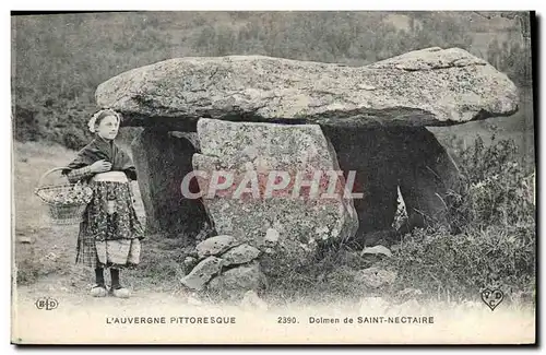 Ansichtskarte AK Menhir Dolmen St Nectaire Enfant