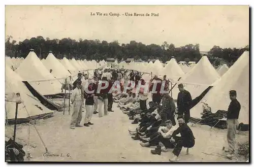 Cartes postales Militaria La vie au camp Une revue de pied