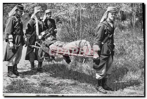 Cartes postales Militaria En campagne Transport d&#39un blesse