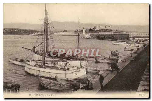 Cartes postales Bateau Peche Antibes Le port Deux Pierrots