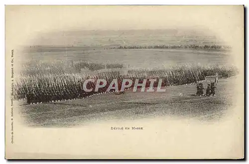 Cartes postales Militaria Defile en masse