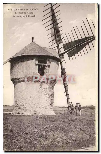Cartes postales Moulin a vent Le moulin de Larmot bordant la route de Damgan a Penerf