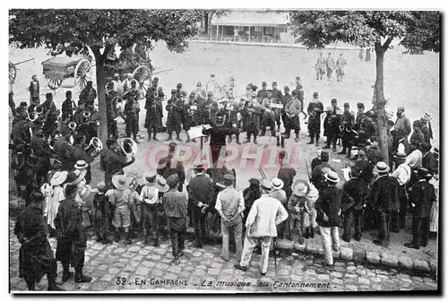 Ansichtskarte AK Militaria En musique Au cantonnement