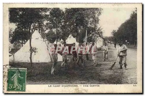 Cartes postales Militaria Au camp d&#39Auvours Une corvee