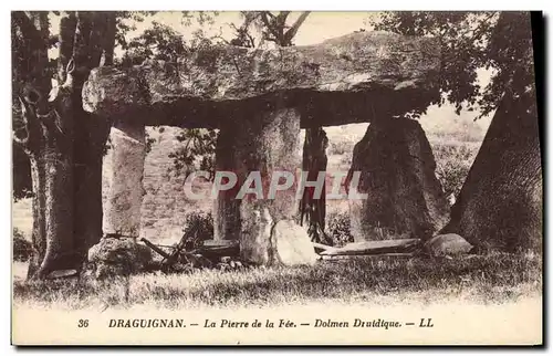 Ansichtskarte AK Dolmen Menhir Draguignan La pierre de la fee Dolmen druidique