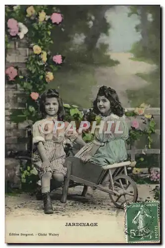 Cartes postales Fantaisie Enfants Jardinage