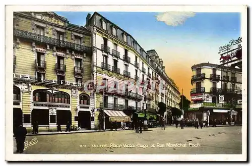 Cartes postales Banque Vichy Place Victor Hugo et Rue Marechal Foch Credit Lyonnais