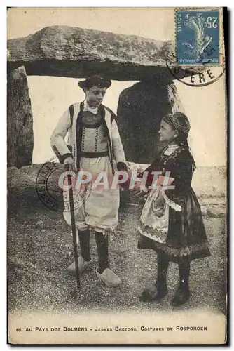 Ansichtskarte AK Dolmen Menhir Au pays des dolmens Jeunes bretons Costumes de Rosporden Folklore