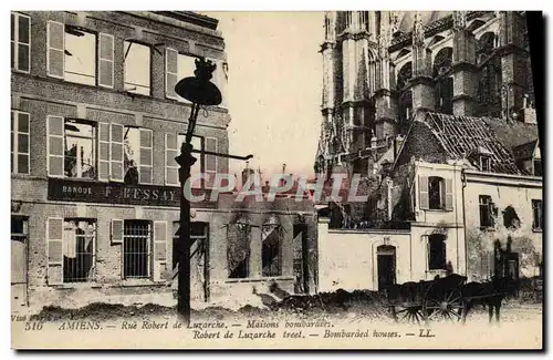 Ansichtskarte AK Banque Amiens Rue Robert de Luzarche Maisons bombardees Militaria