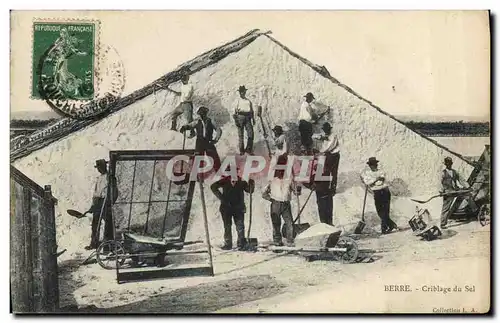 Ansichtskarte AK Folklore Marais Salants Berre Criblage du sel TOP