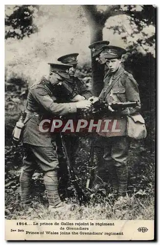 Cartes postales Le prince de Galles rejoint le regiment de Grenadiers Militaria