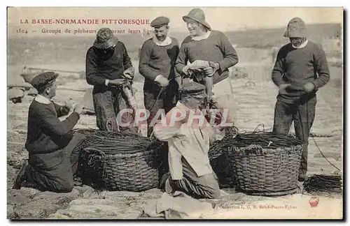 Ansichtskarte AK Folklore Normandie Groupe de pecheurs preparant leurs lignes Peche