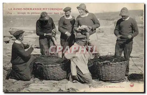 Cartes postales Folklore Normandie Groupe de pecheurs preparant leurs lignes Peche