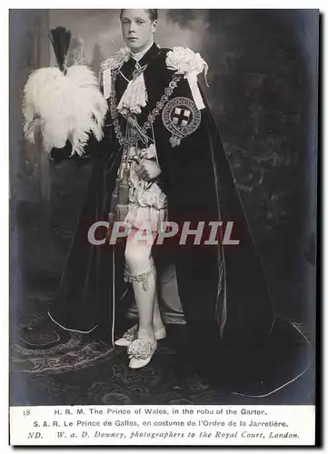 Cartes postales HRM The Prince of Wales in the robe of the Garter