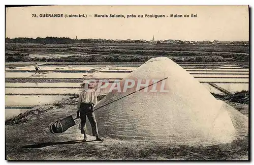 Cartes postales Folklore Marais salants Guerande pres du Pouliguen Mulon de sel