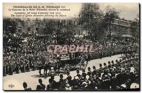 Cartes postales Funerailles de SM Edouard VII Le carosse de la reine Alexandra suivant le corbillard