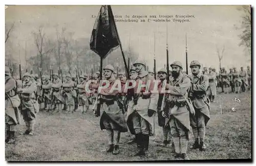 Cartes postales Medaille Decoration du drapeau aux troupes francaises Militaria