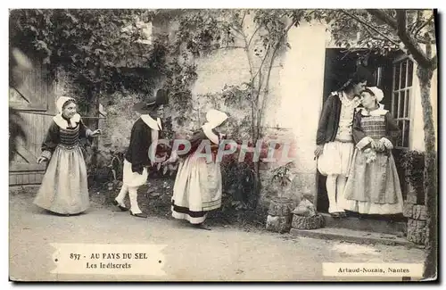 Cartes postales Folklore Marais Salants Au pays du sel Les indiscrets