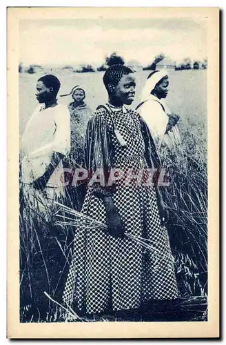 Cartes postales Missions des Oblats de Marie immaculee Basutos La faucille sur l&#39epaule