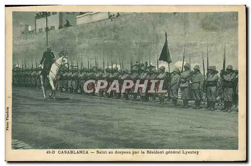 Ansichtskarte AK Militaria Casablanca Salut au drapeau par le Resident General Lyautey