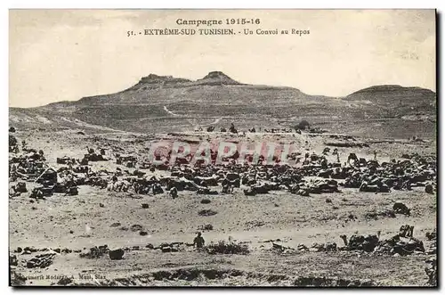 Cartes postales Militaria Extreme Sud Tunisien Tunisie Un convoi au repos