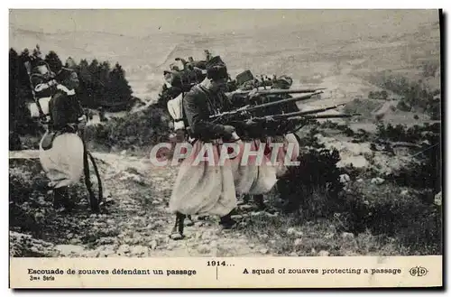 Cartes postales Militaria Escouade de zouaves defendant un passage