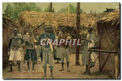 Cartes postales Negre Homme Noir Village Senegalais Porte Maillot Toucouleurs