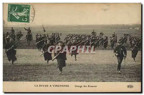 Cartes postales Militaria La revue a Vincennes Charge des Zouaves