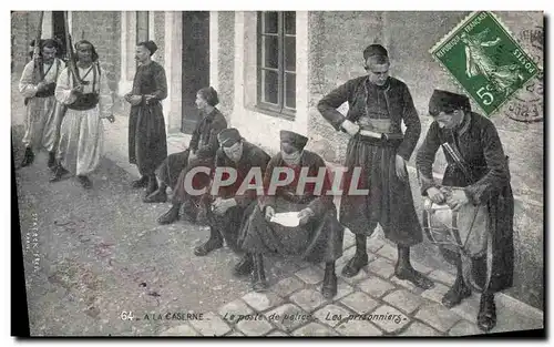 Cartes postales Militaria Le poste de police Les prisonniers