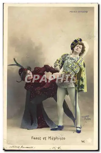 Cartes postales Femme Theatre Faust et Mephisto Folies Bergere Paris Diable