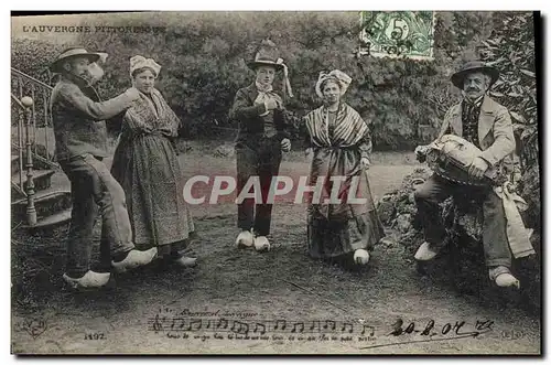 Cartes postales Folklore Auvergne La Bourree