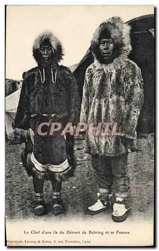 Cartes postales Le chef d'une ile du Detroit de Behring et sa femme TOP