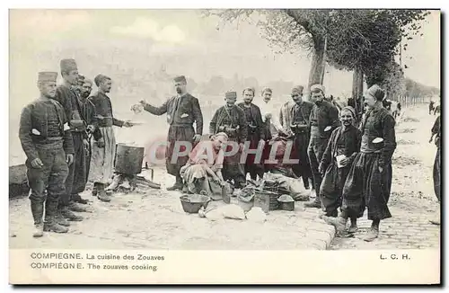 Cartes postales Militaria Compiegne La cuisine des Zouaves