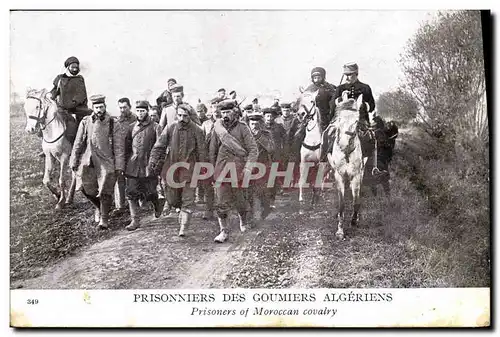 Ansichtskarte AK Militaria Prisonniers des Goumiers algeriens