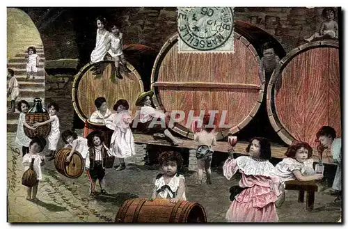 Cartes postales Fantaisie Enfants Bebes Tonneaux