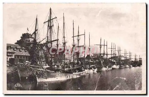 Ansichtskarte AK Bateau de peche Saint Malo Les Terreneuvas dans le port