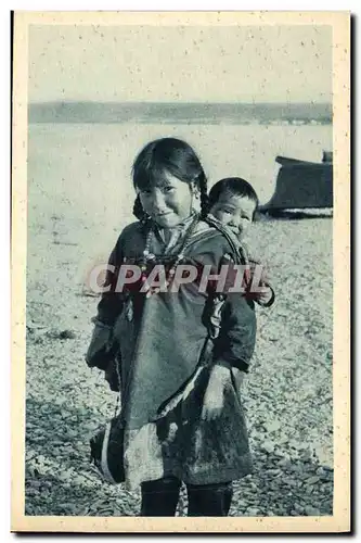 Ansichtskarte AK Polaire Celle qui joue a la maman Cercle Arctique Alaska