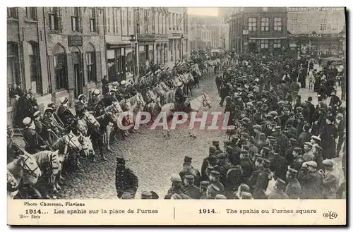 Ansichtskarte AK Militaria Les Spahis sur la place de Furnes