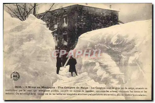 Ansichtskarte AK Folklore Auvergne L&#39hiver en montagne Une congere en neige