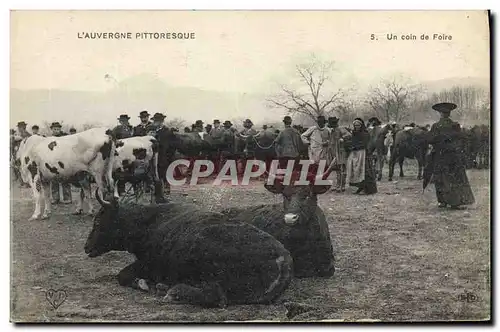 Cartes postales Folklore Auvergne Un coin de foire Vaches TOP