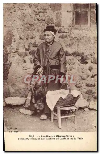 Cartes postales Folklore Fermiere vendant ses denrees au marche de la ville